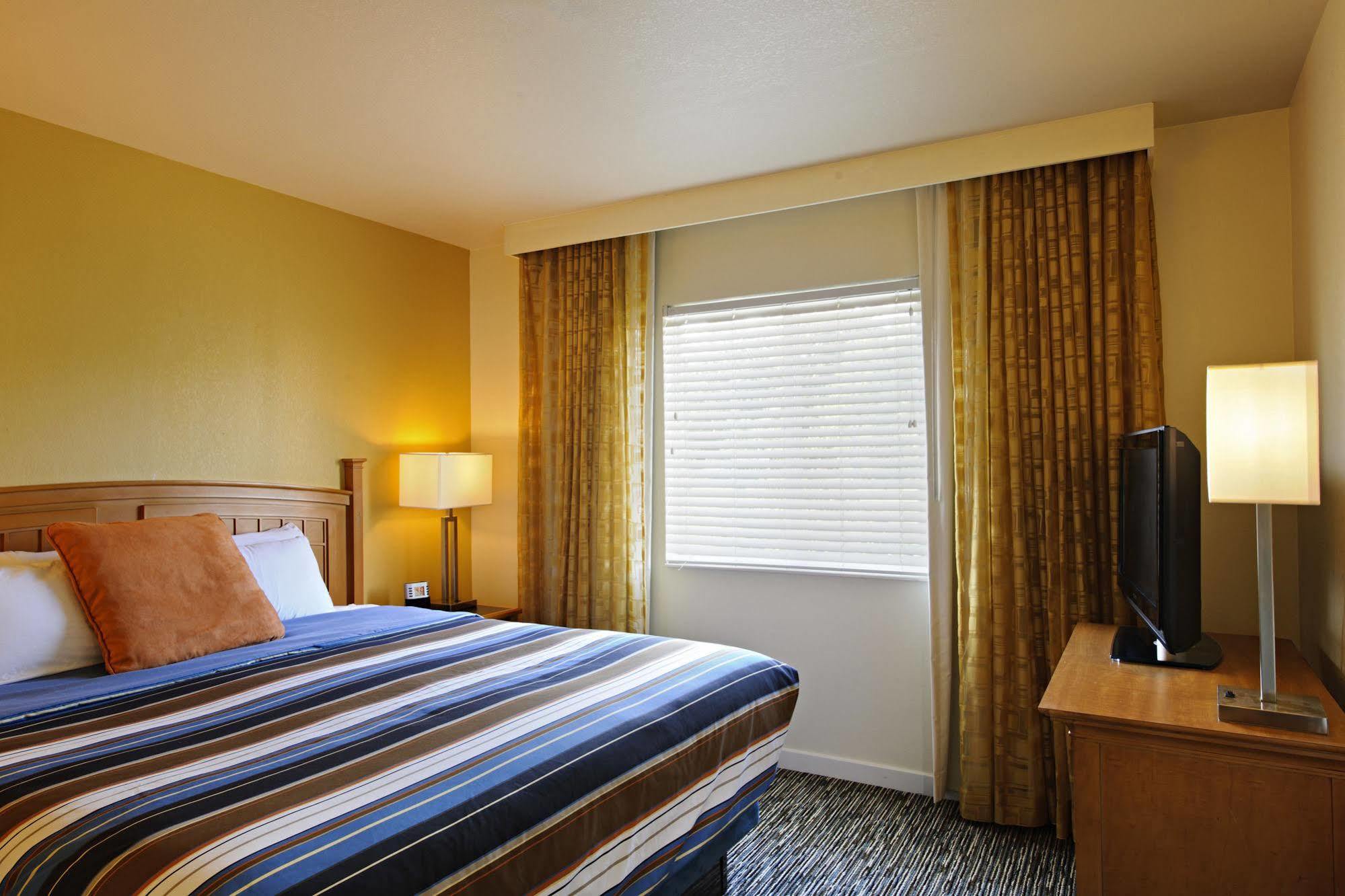 Hyatt House White Plains Hotel Exterior photo